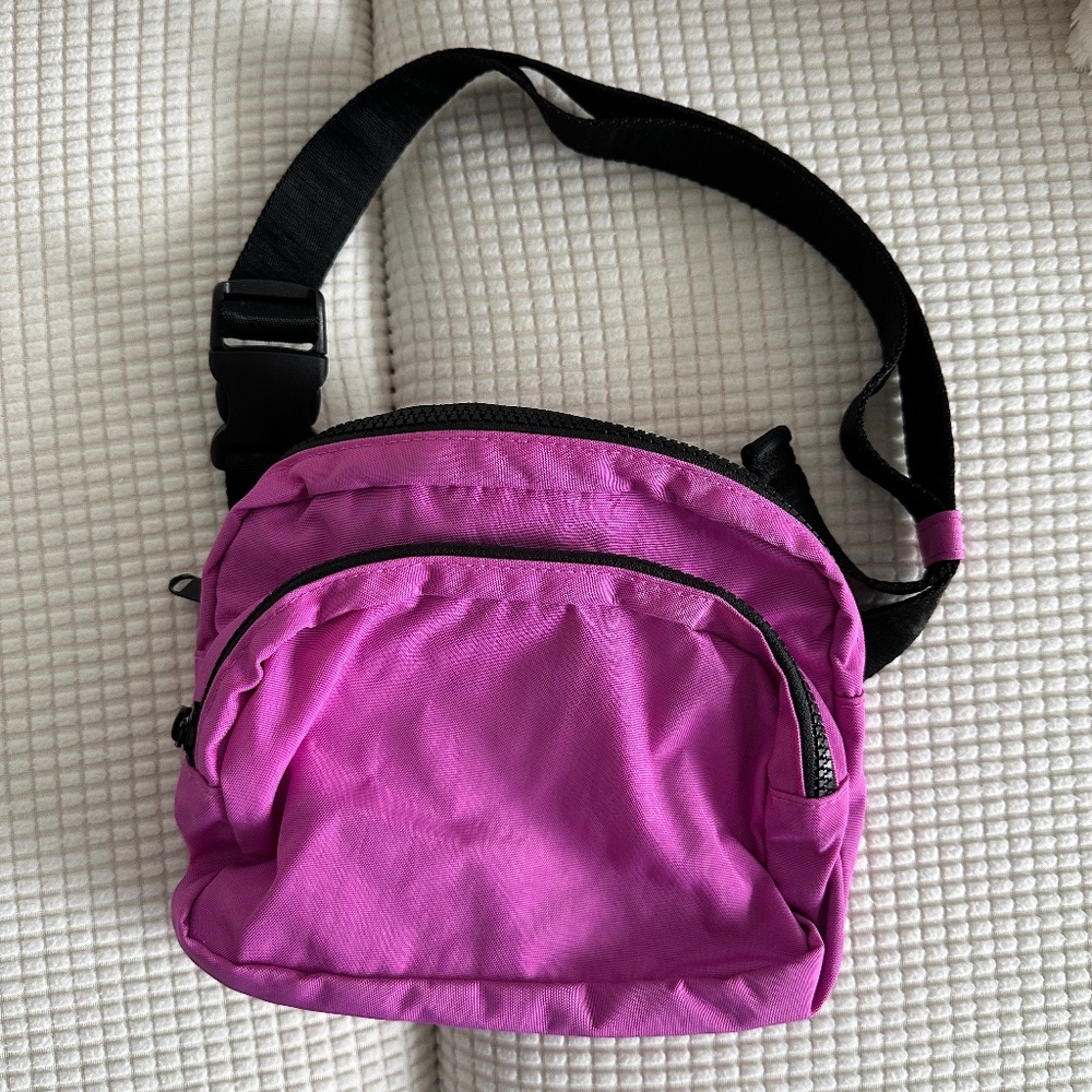 BAGGU extra pink fanny pack - EUC